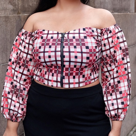 New- Off- Shoulders Zipper Front Plaid Top - Picture 4 of 5